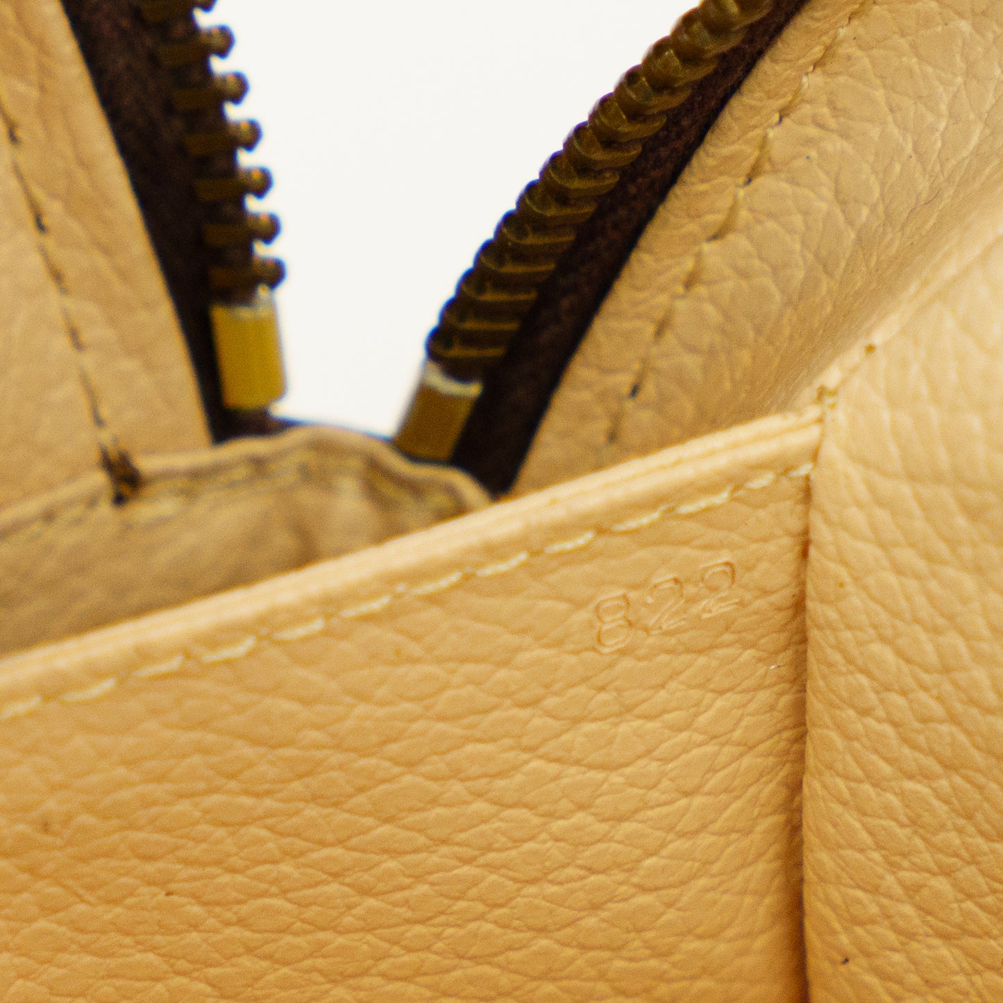 Louis Vuitton Trousse 28 in Monogram Canvas 061125B36