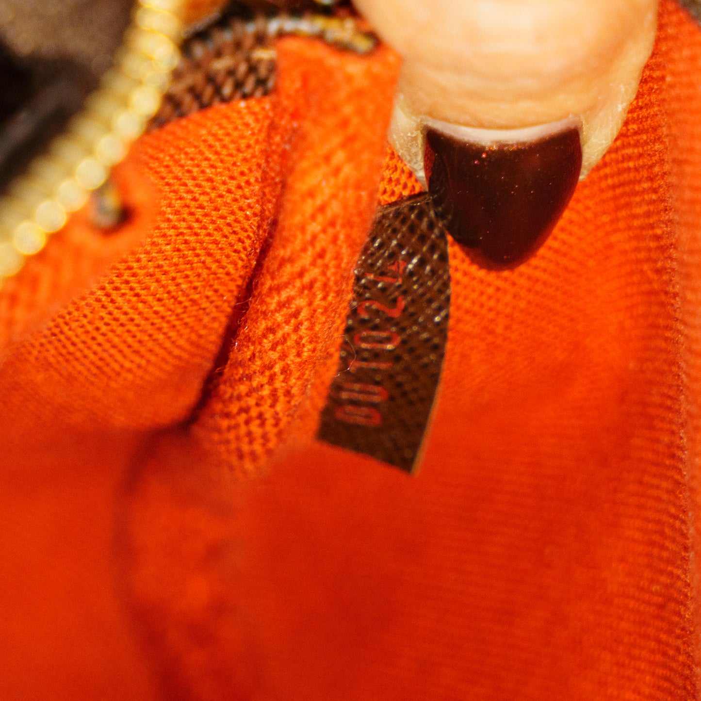 Louis Vuitton Bucket Pouch in Damier Ebene Canvas 061125B37