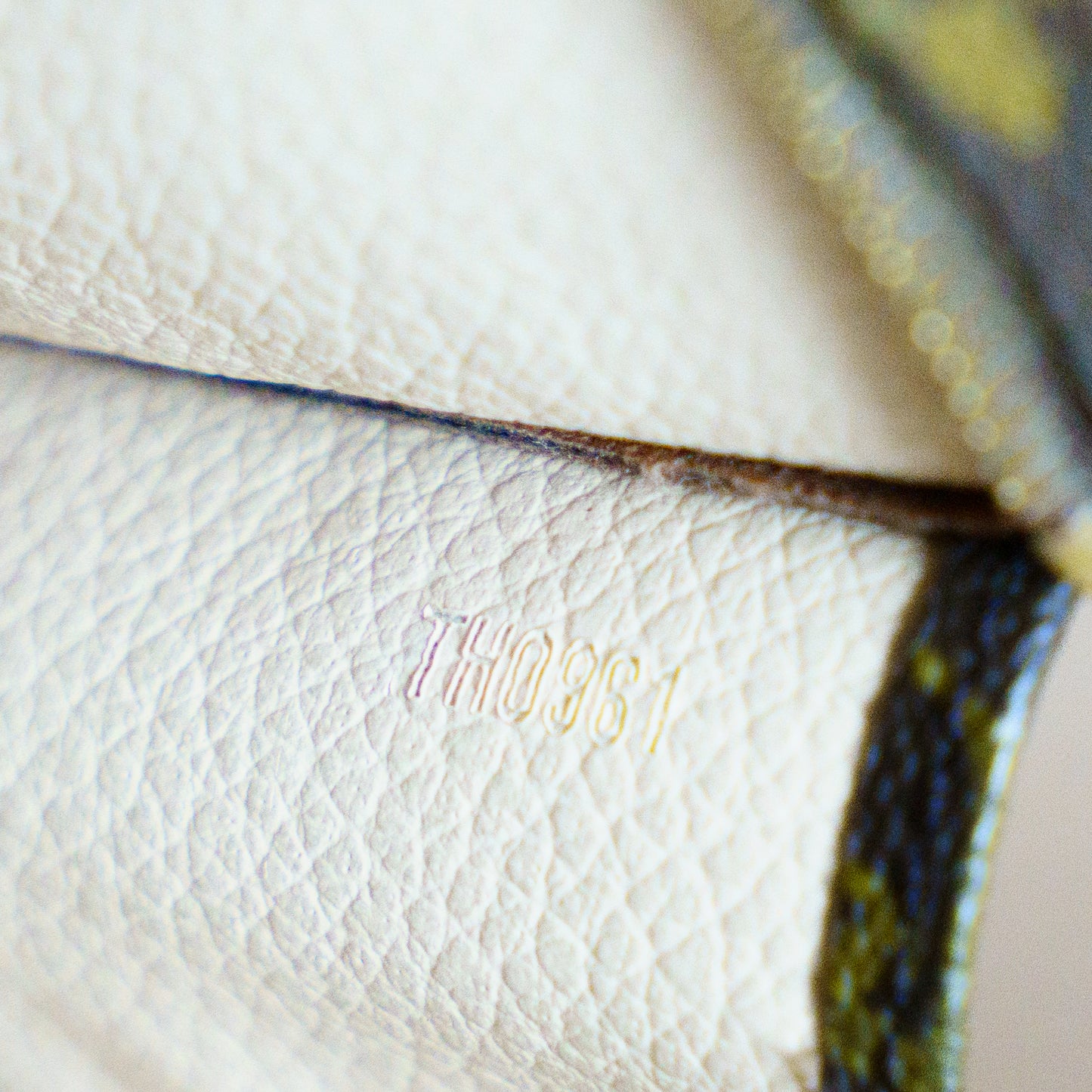 Louis Vuitton Toiletry Pouch 19 in Monogram Canvas 141025B294