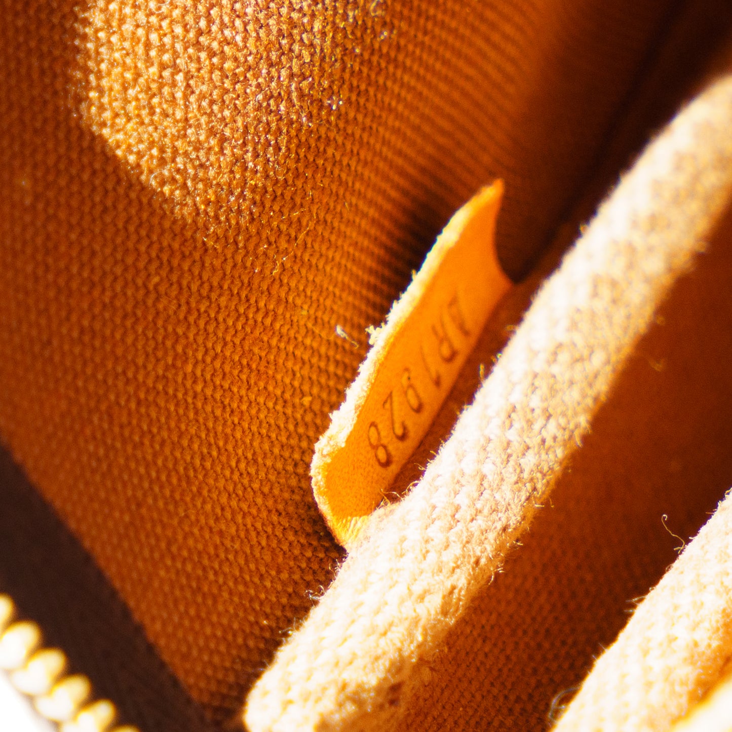 Louis Vuitton Monogram Pochette Accessoires AR1928