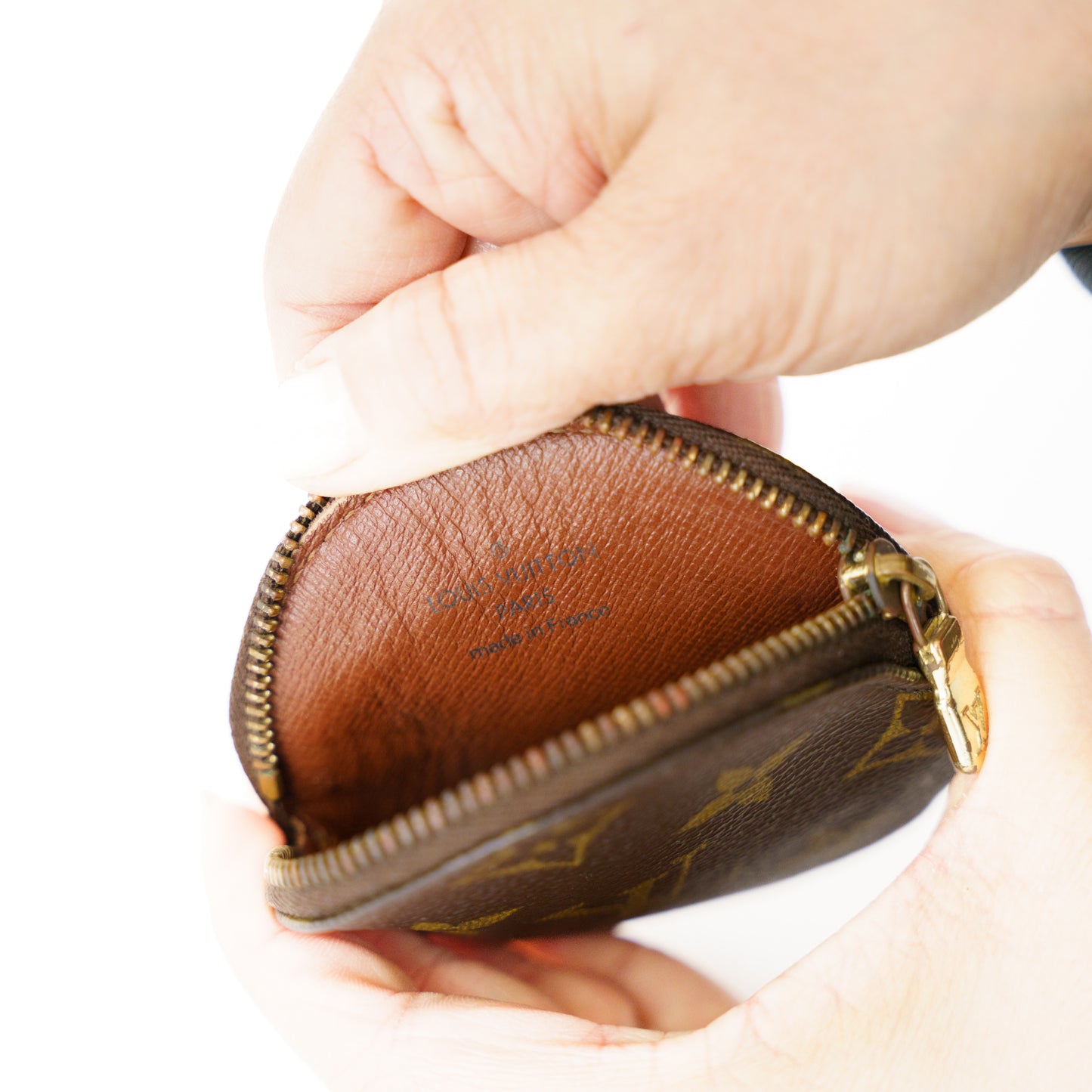 Louis Vuitton round Coin Purse in Monogram 290126B14