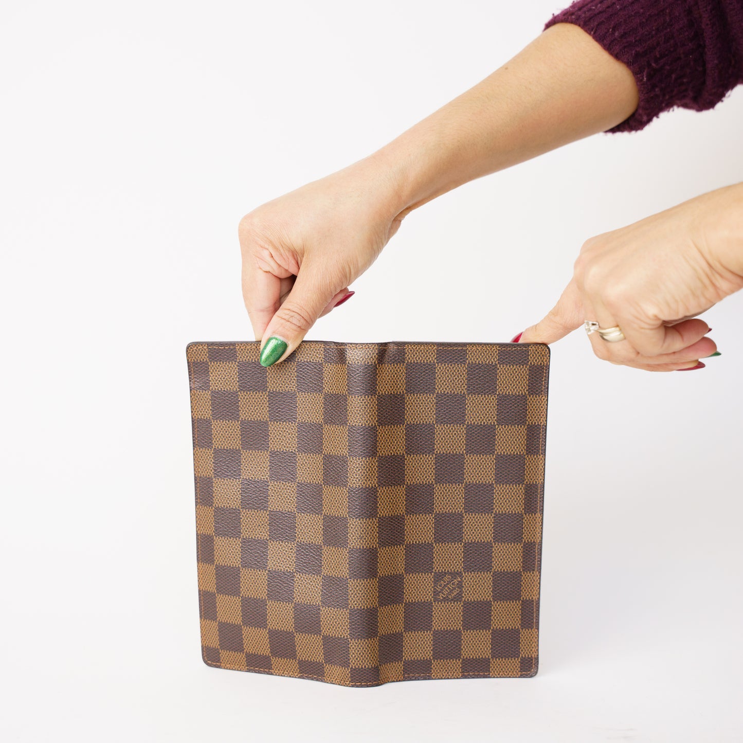 Louis Vuitton Brazza Bifold Wallet in Damier Ebene 060125B10