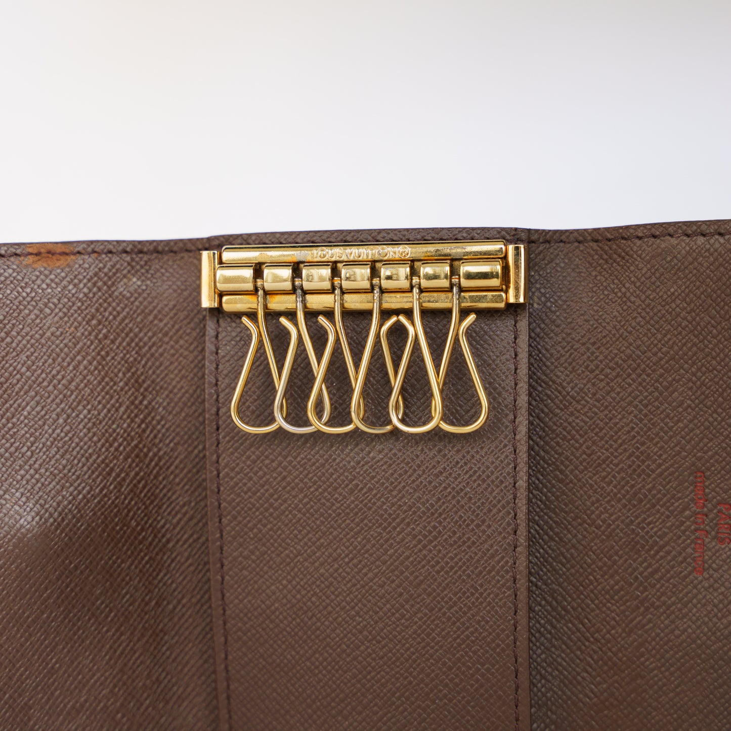 Louis Vuitton 6 Key Holder in Damier Ebene 050526B12