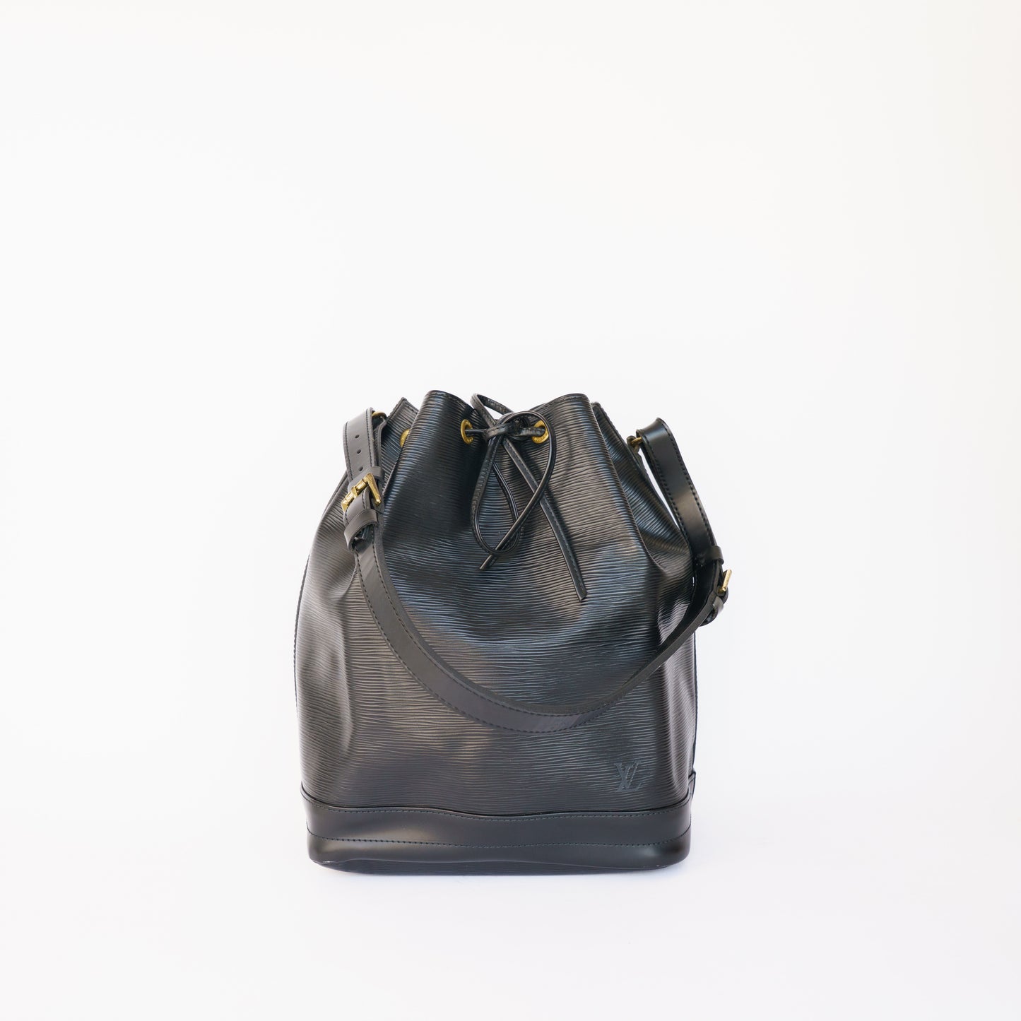 Louis Vuitton Noe Gm Bucket Bag in Black Epi Leather 050526A04