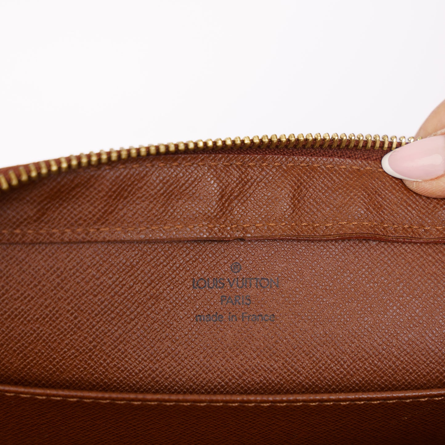 Louis Vuitton Orsay Clutch in Monogram 050526Z09