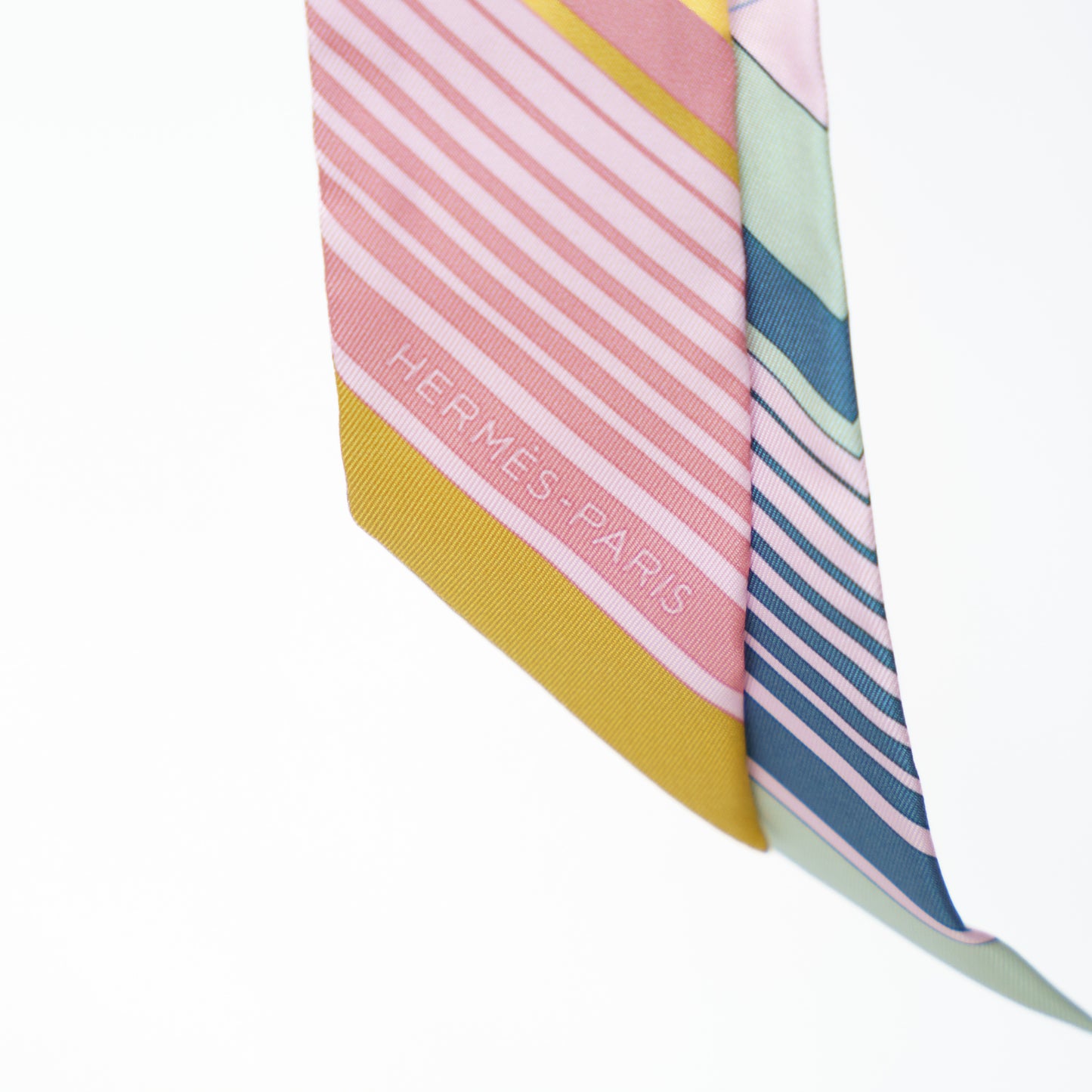 Hermes Twilly Ex-Libris Marble Silk Twilly Scarf 111225B31