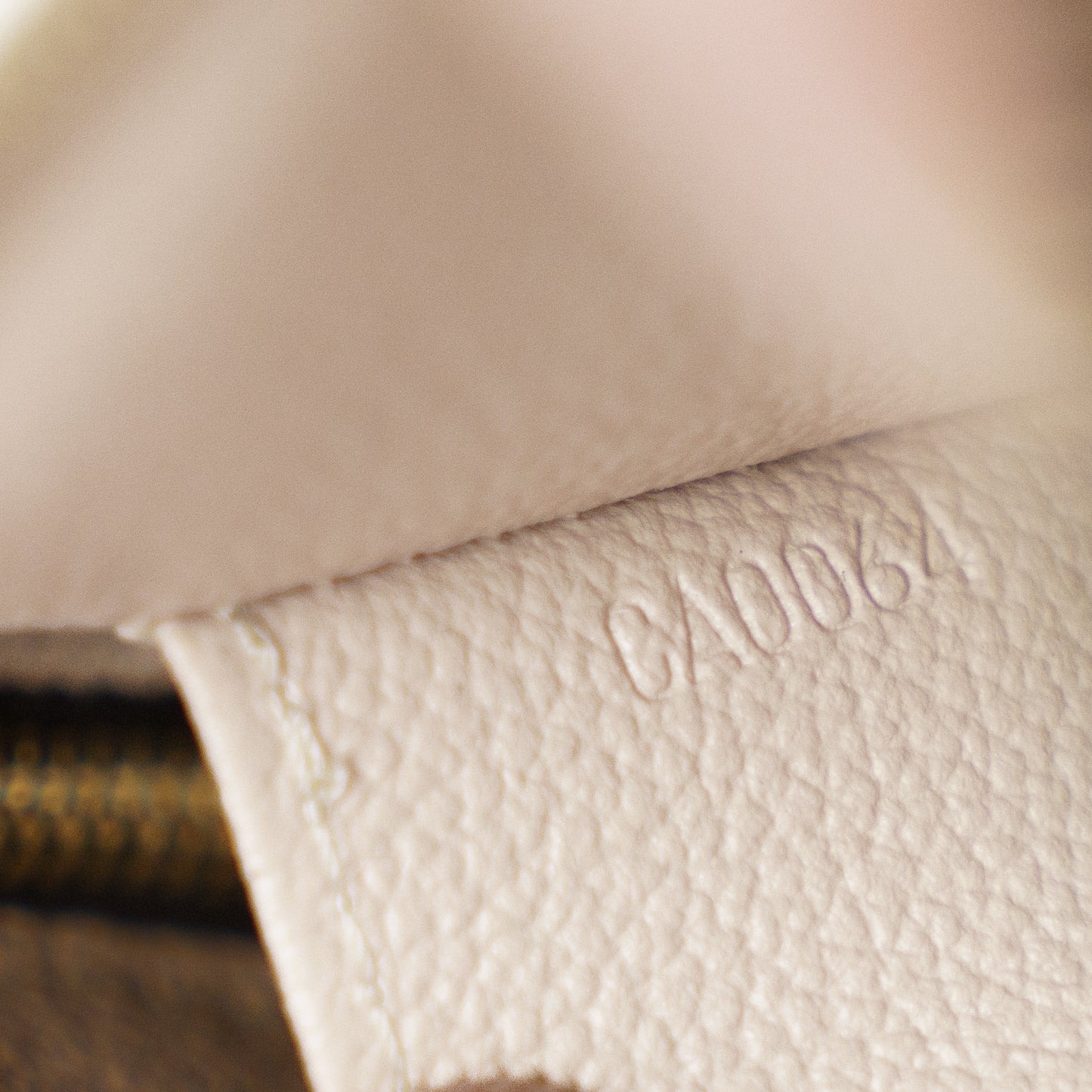 Louis Vuitton Cosmetic Pouch PM in Monogram Canvas 160126B15