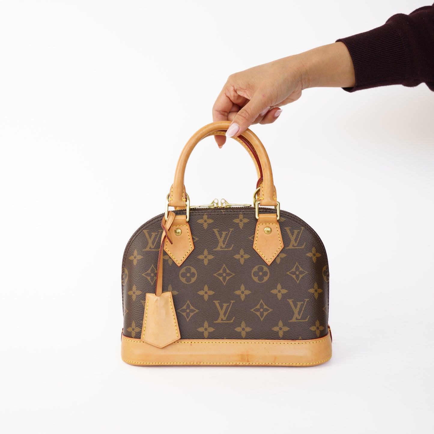 Louis Vuitton Alma BB in Monogram Canvas 110326P09