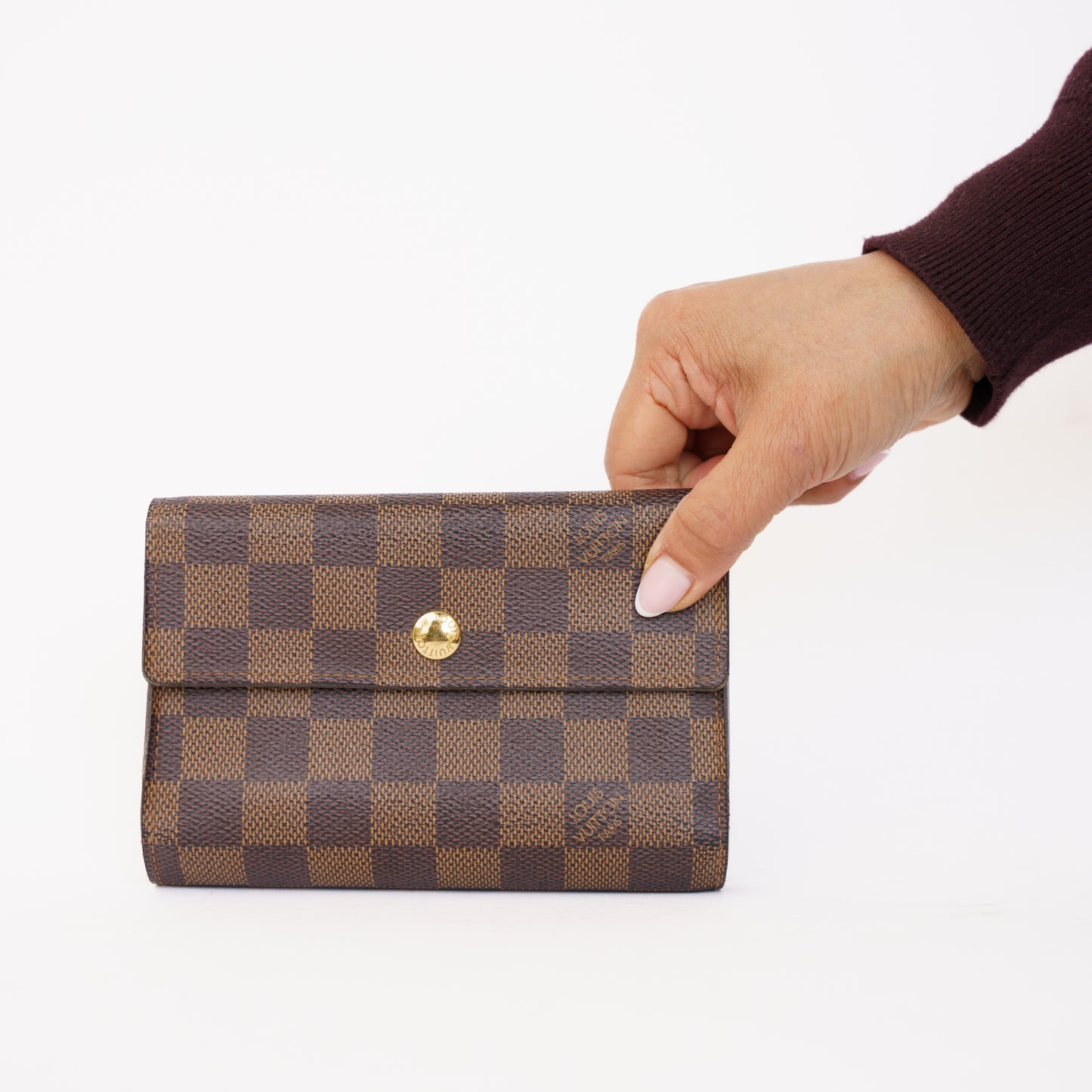 Louis Vuitton Alexandra Wallet in Damier Ebene 160326K08