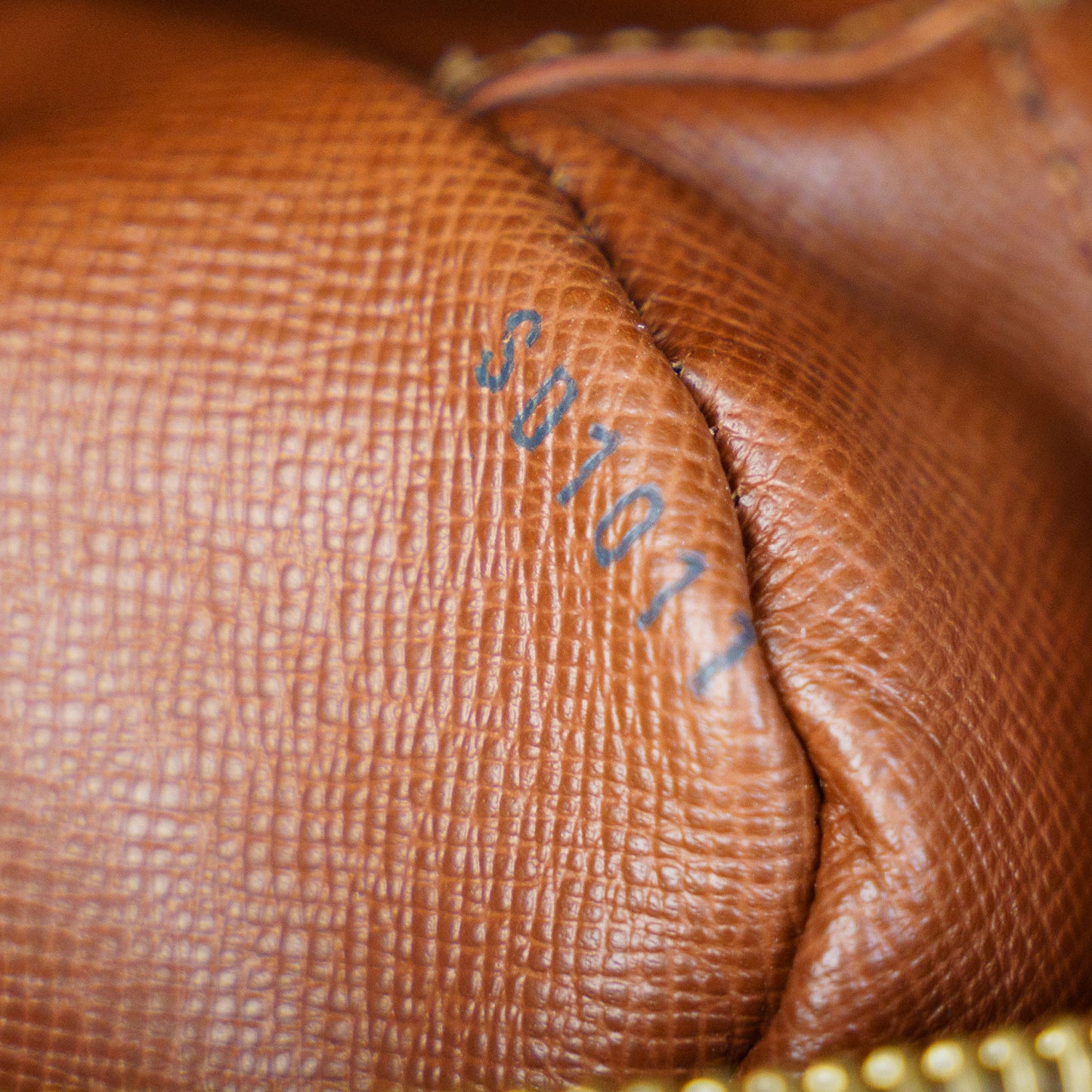 Louis Vuitton Trocadero 30 Monogram Crossbody 110336P14