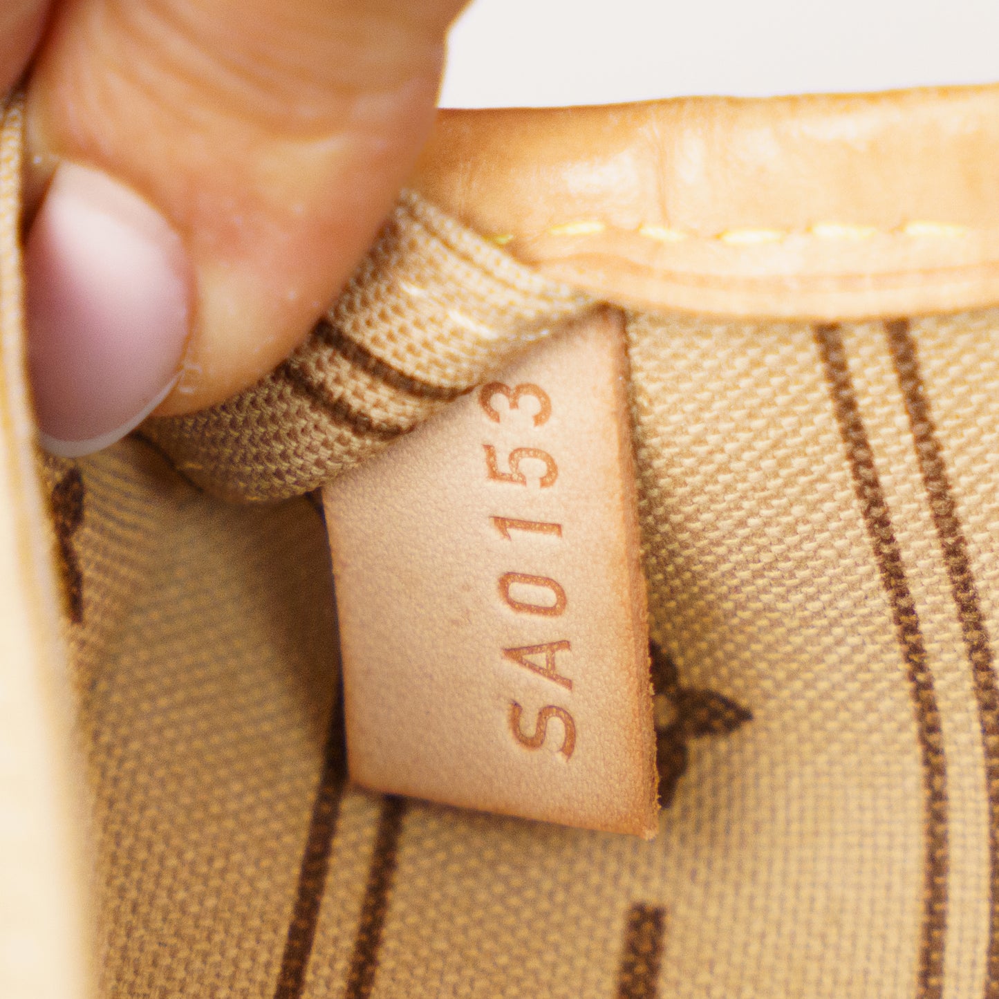 Louis Vuitton Neverfull MM Monogram Beige Interior SA0153 160326J04
