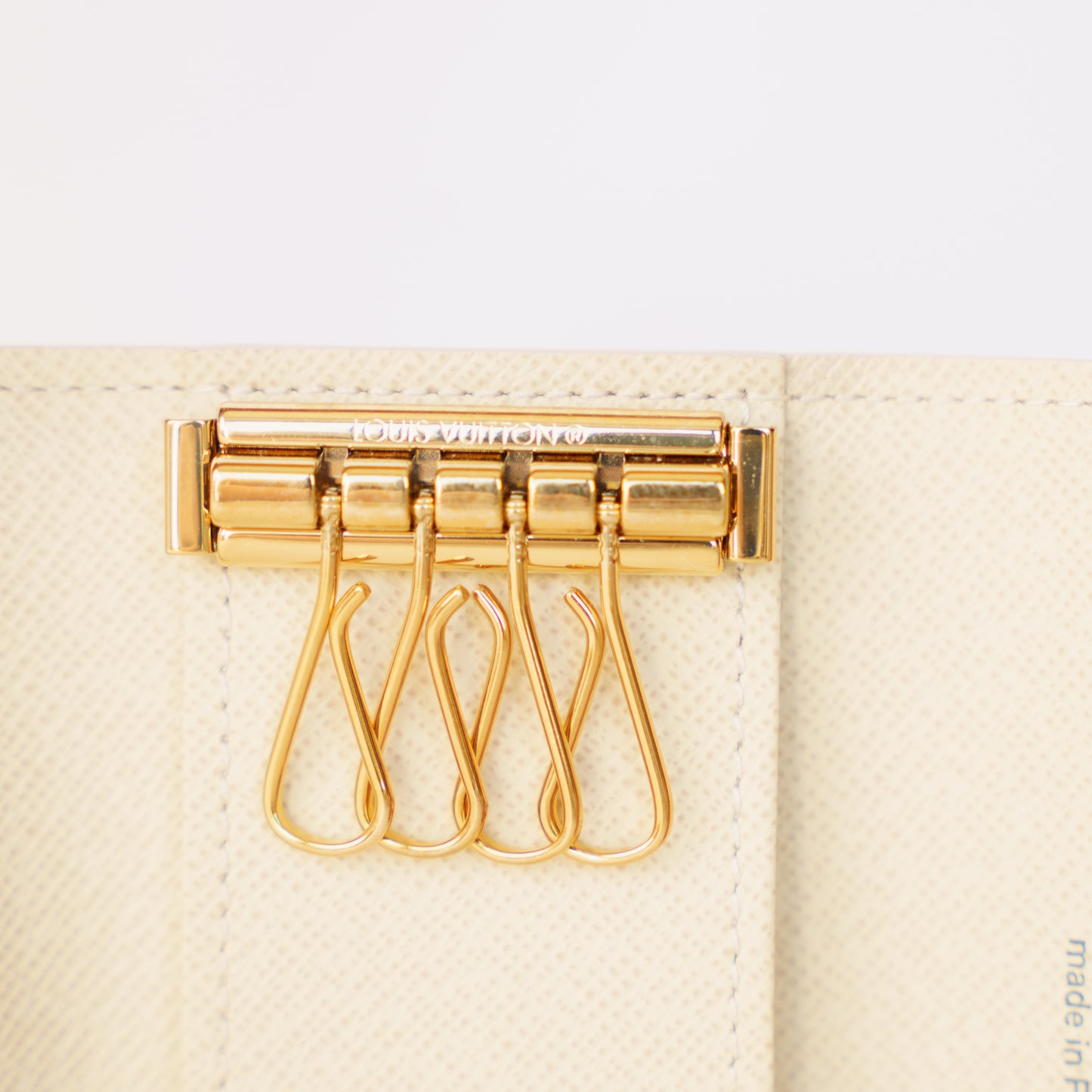 Louis Vuitton 4 Key Holder in Damier Azure 190326D26