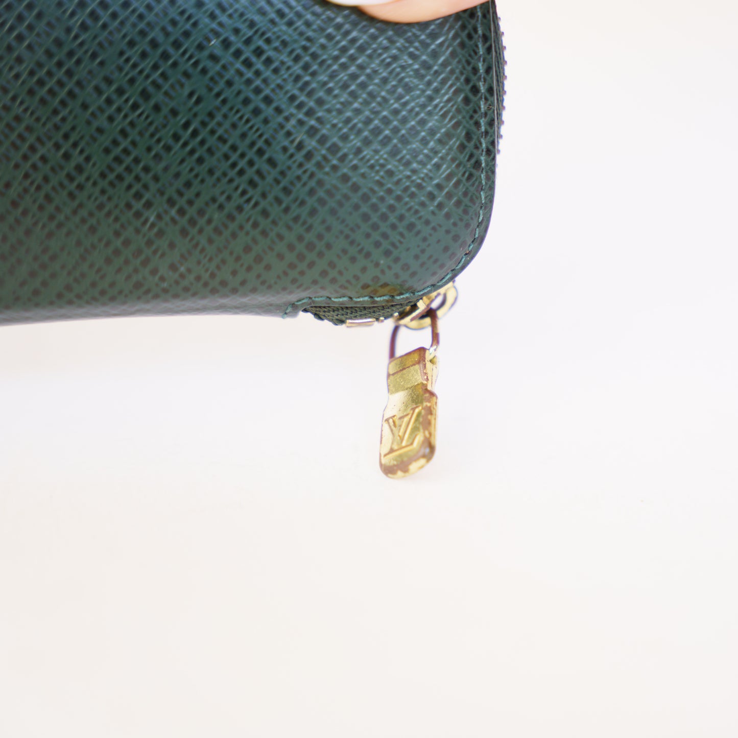 Louis Vuitton Green Taiga Leather Key Holder 190326D66