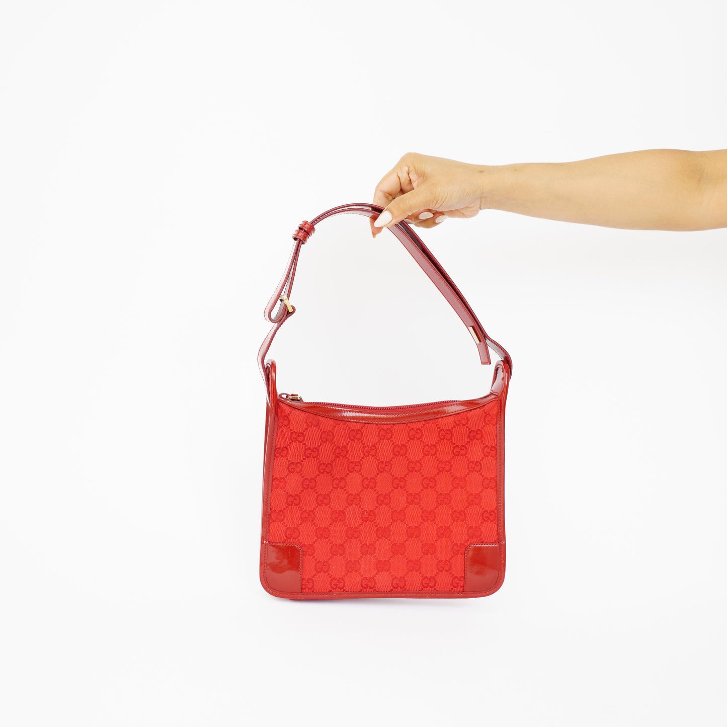 Gucci GG Canvas Shoulder Bag Red 210526N08