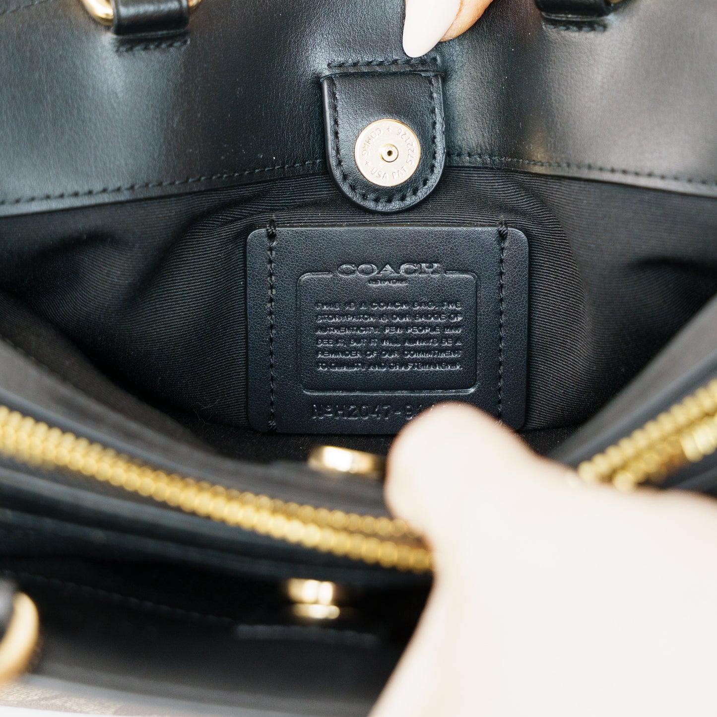 Coach Lillie Carryall Borwn Canvas and Black Leather 210526N07