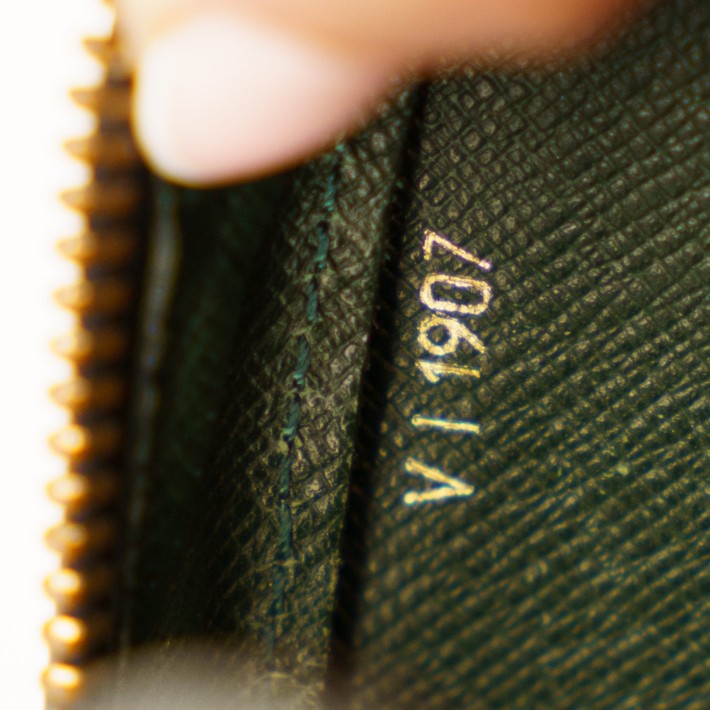 Louis Vuitton Orsay Clutch in Green Taiga Leather 300426B16
