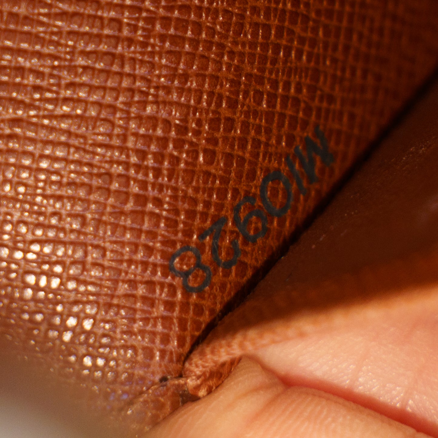 Louis Vuitton Passport Holder in Monogram 300426B08