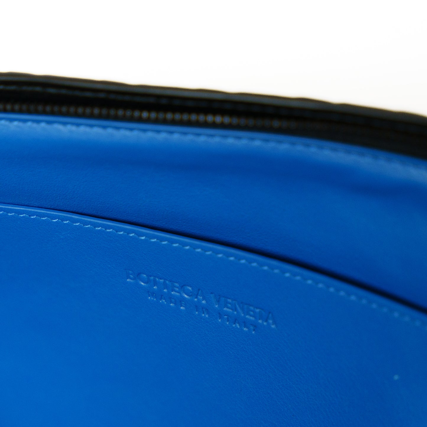 Bottega Veneta Black Men's Intrecciato Half Zip Pouch