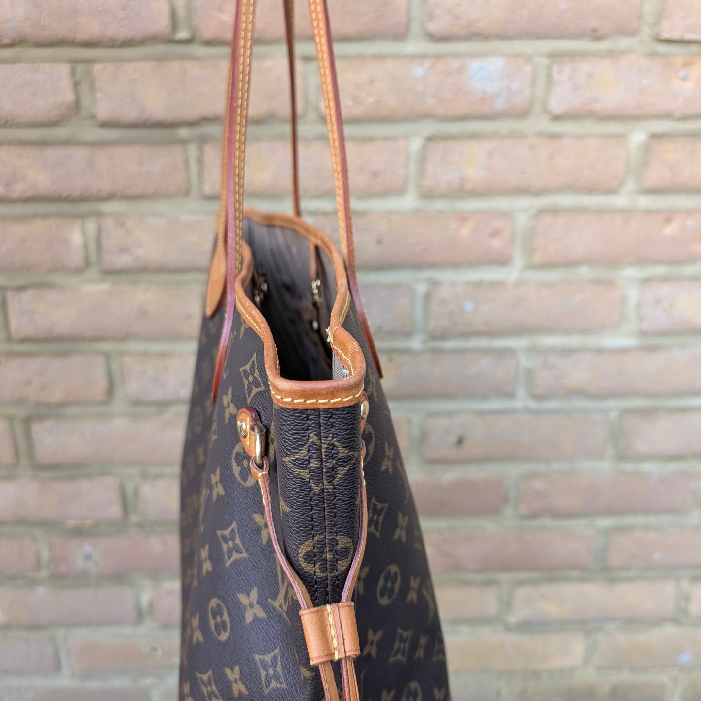 Louis Vuitton Neverfull MM Monogram with Beige Interior 280126B04