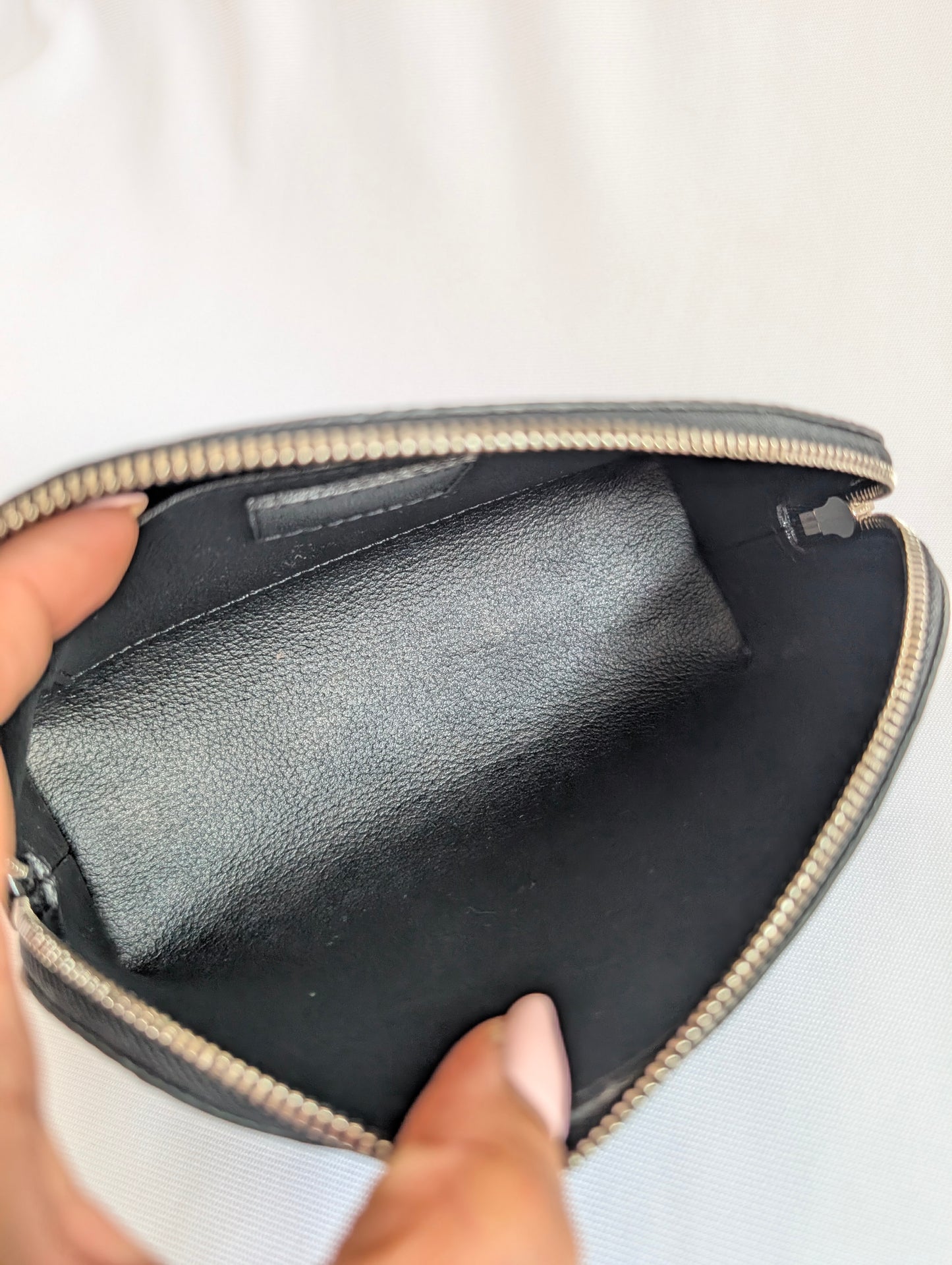 Louis Vuitton 2013 Cosmetic Pouch PM in Black Epi Leather SR1103