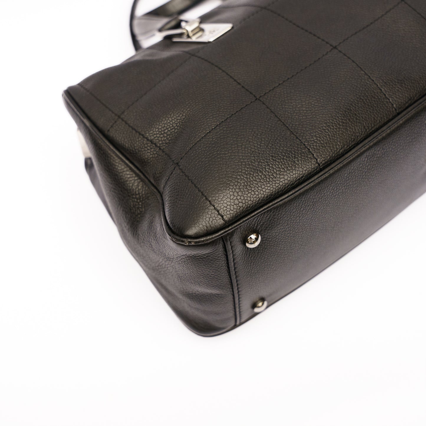 Chanel Chocolate Bar Bag in Black Caviar