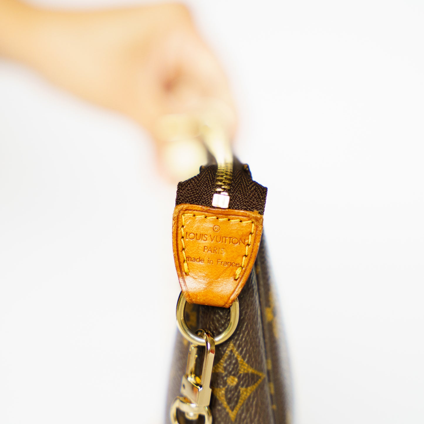 Louis Vuitton 1999 Pochette Accesoires Monogram AR0969