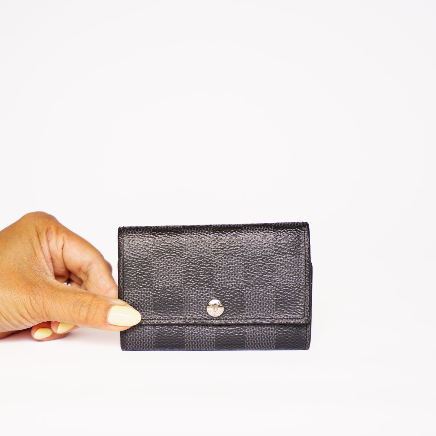 Louis Vuitton 6 Key Holder in Damier Graphite