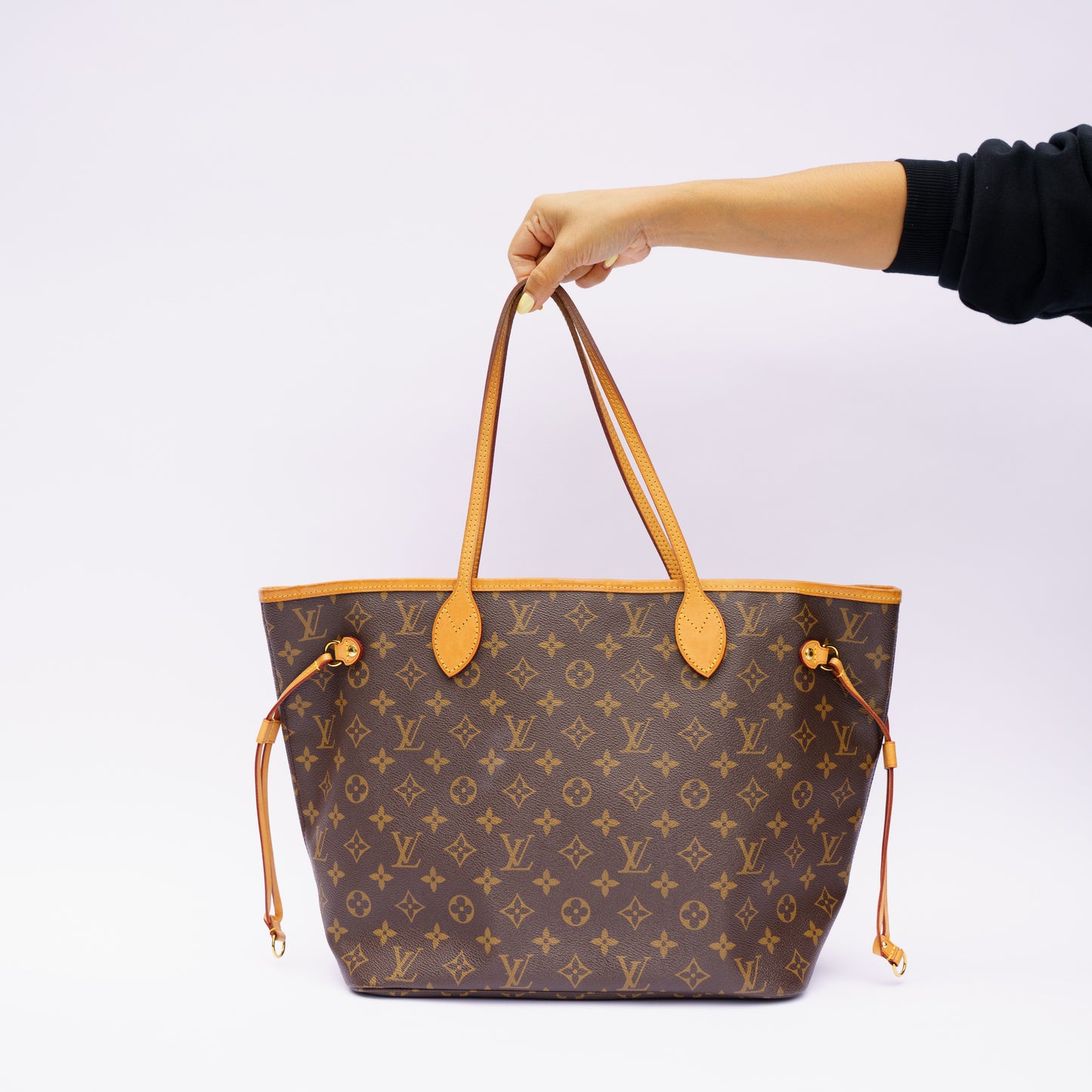 Louis Vuitton Neverfull MM Monogram Canvas Tote Bag in Beige Interior