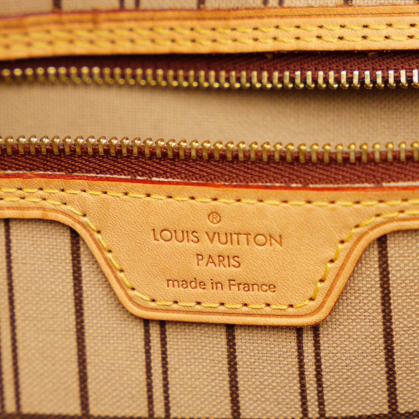 Louis Vuitton Neverfull MM Monogram Canvas Tote Bag in Beige Interior