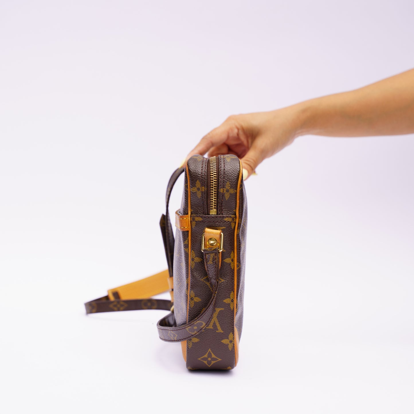 Louis Vuitton 2001 Danube Crossbody in Monogram Canvas SL0041