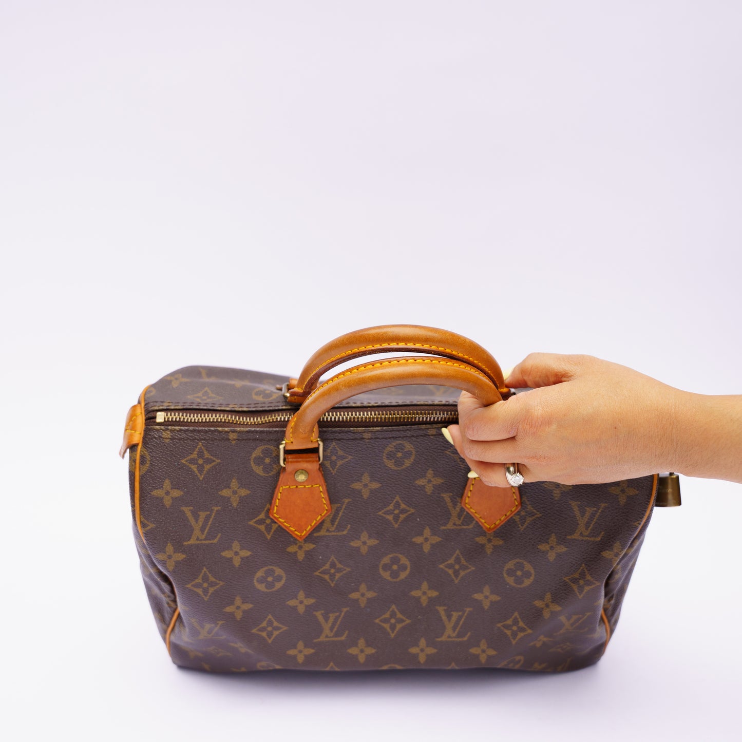 Louis Vuitton 1992 Monogram Speedy 30 in Monogram Canvas VI0942