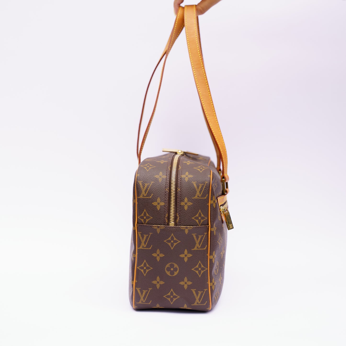 Louis Vuitton 2002 Monogram Cite GM FL0012 180925C27