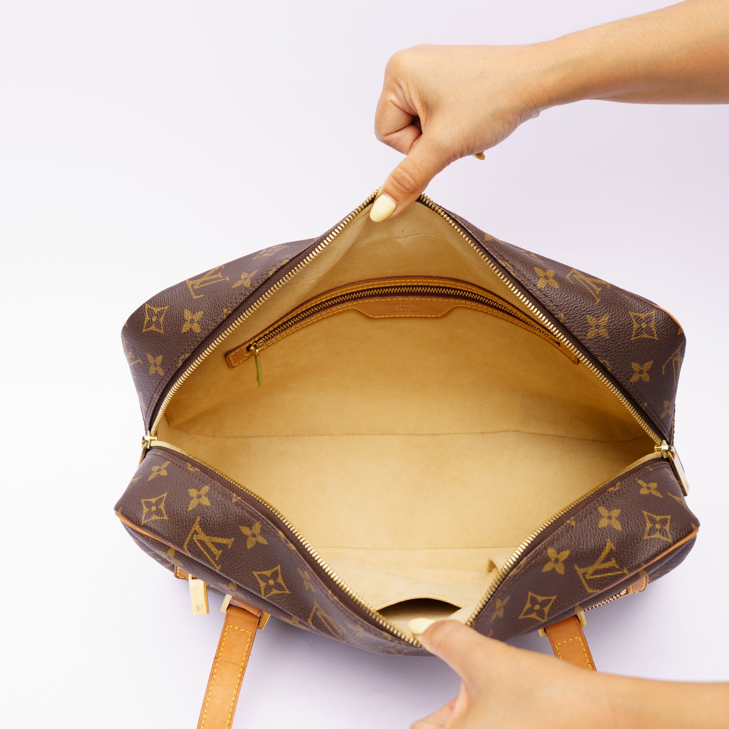Louis Vuitton 2002 Monogram Cite GM FL0012 180925C27