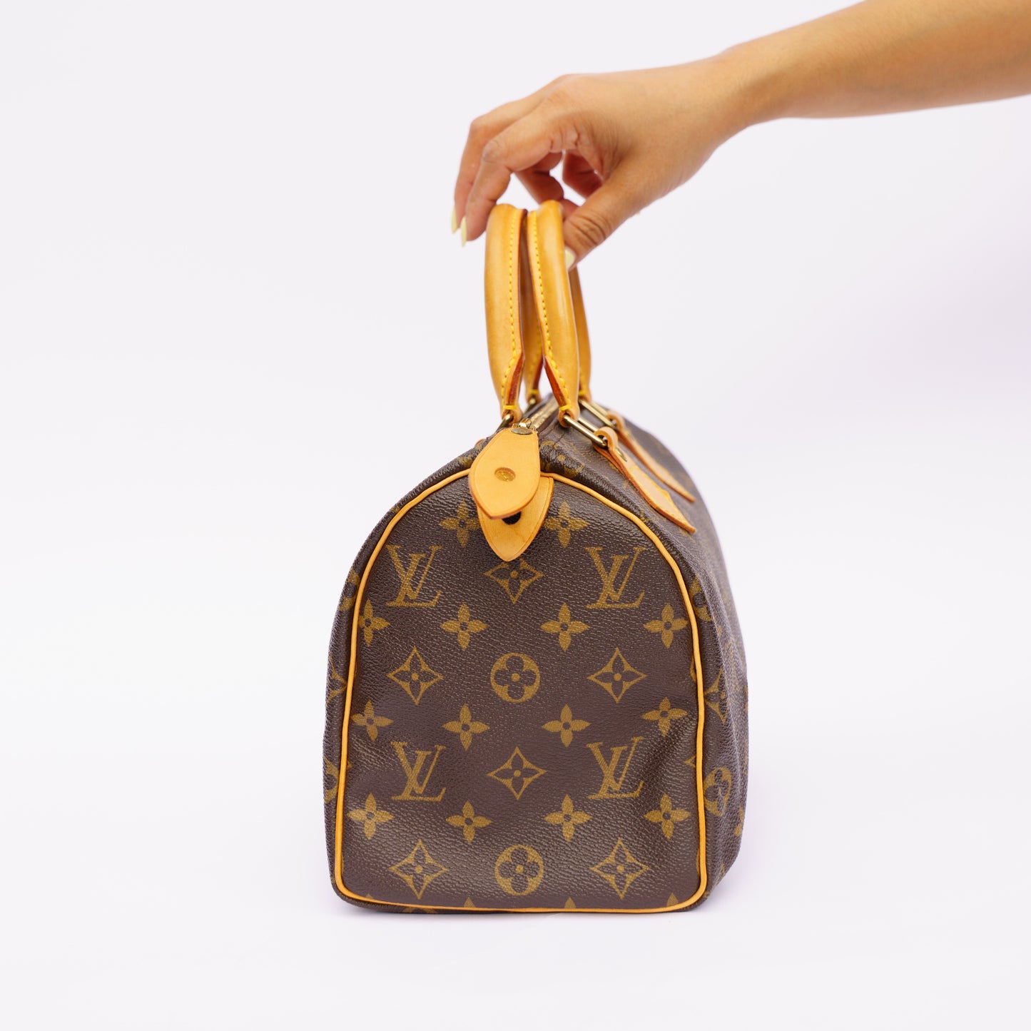 Louis Vuitton 2004 Speedy 25 in Monogram Canvas SP0034