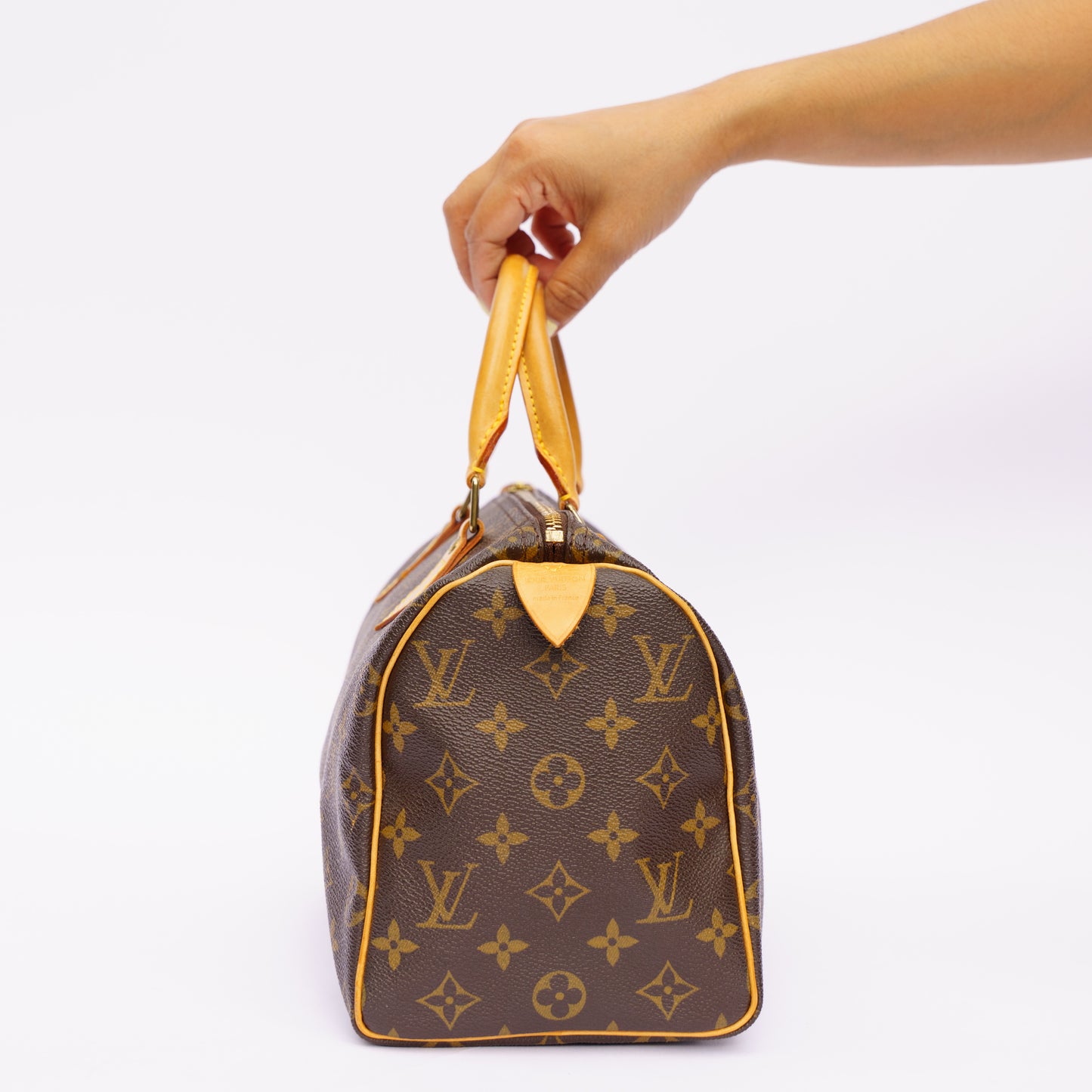 Louis Vuitton 2004 Speedy 25 in Monogram Canvas SP0034