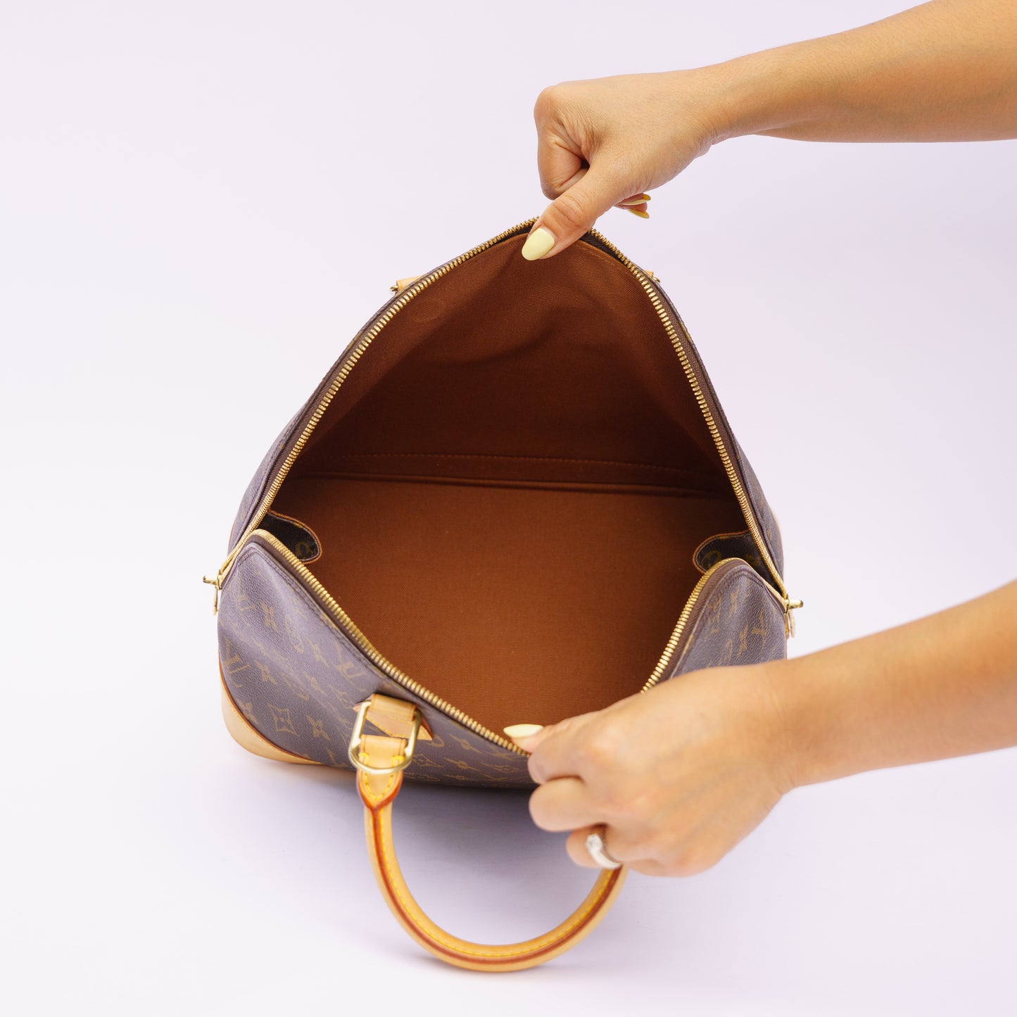 Louis Vuitton 1999 Alma PM  in Monogram Canvas BA1909