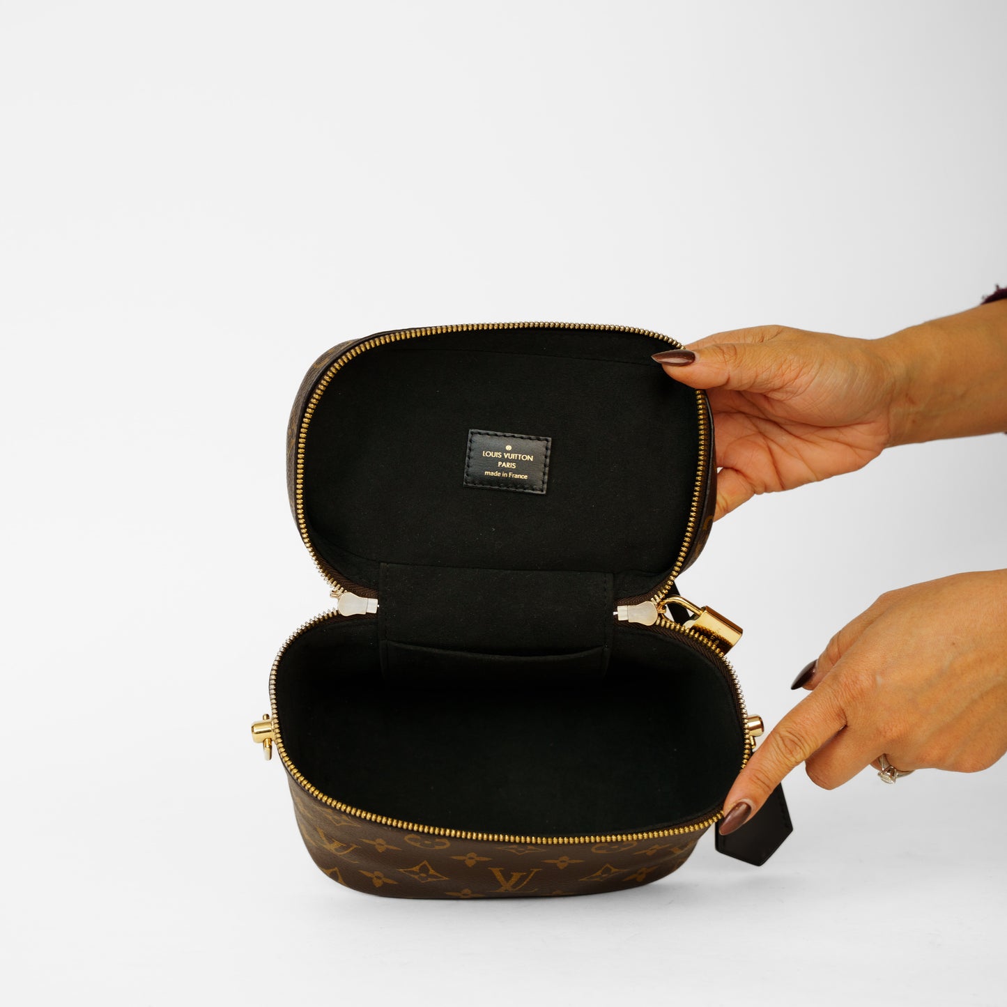 Louis Vuitton Vanity PM Chain Shoulder Bag Reverse Monogram 061125B2