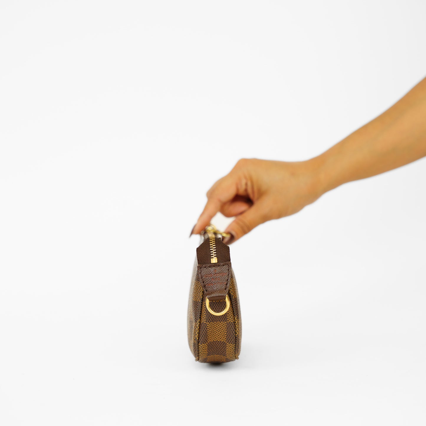 Louis Vuitton Bucket Pouch in Damier Ebene Canvas 061125B31