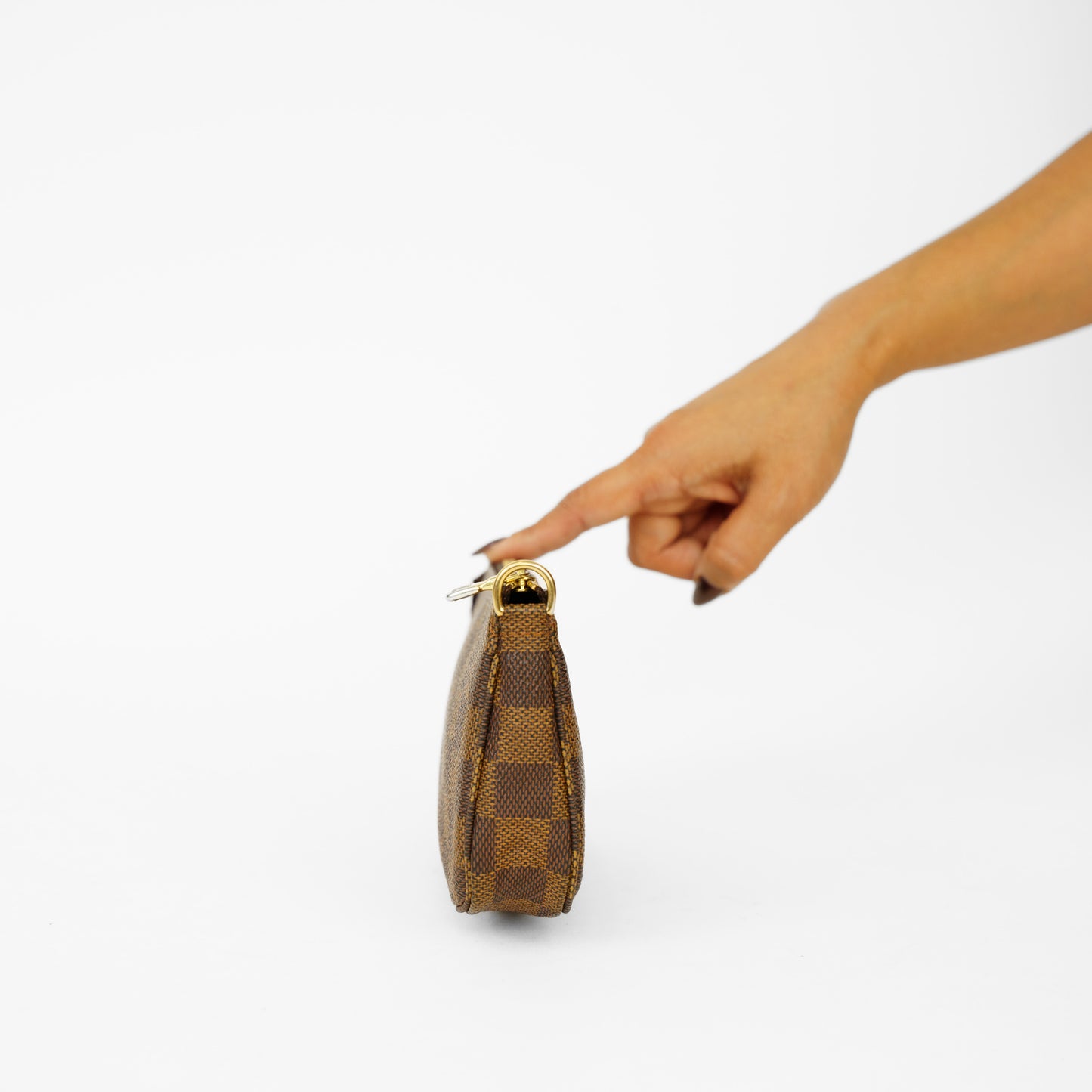 Louis Vuitton Bucket Pouch in Damier Ebene Canvas 061125B31