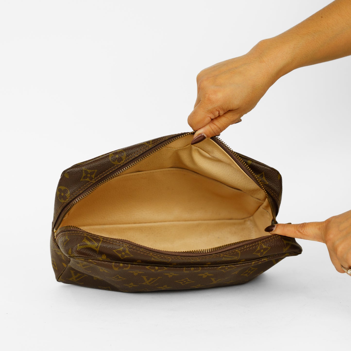 Louis Vuitton Trousse 28 in Monogram Canvas 061125B36