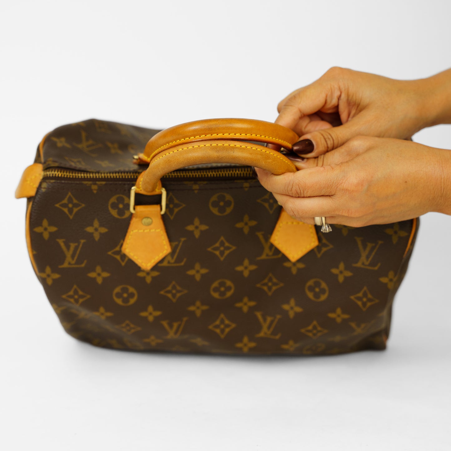 Louis Vuitton Speedy 30 in Monogram Canvas 061125B6