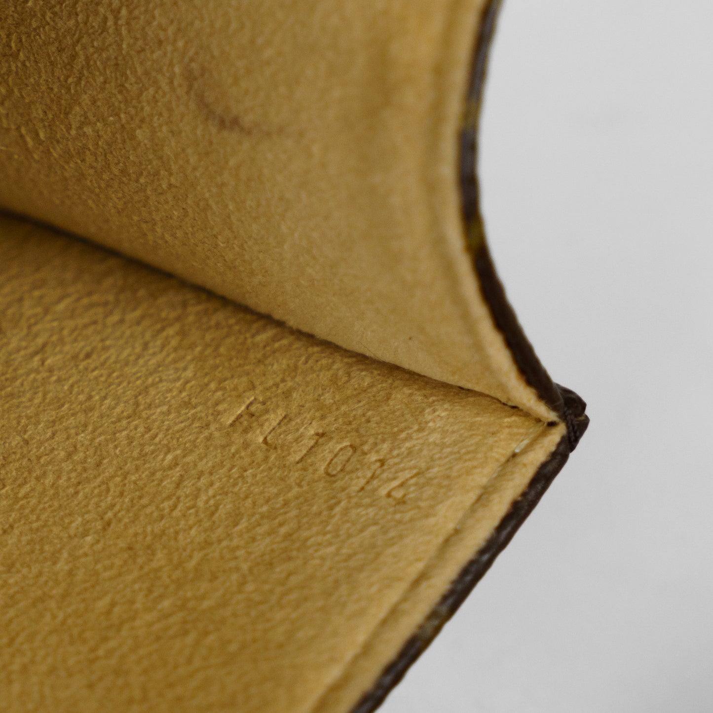 Louis Vuitton Florentine Pochette in Monogram Canvas 061125B12