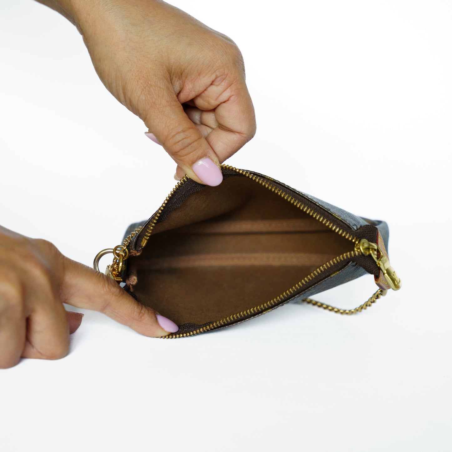 Louis Vuitton Mini Pochette Accesoires in Monogram Canvas 131125B16