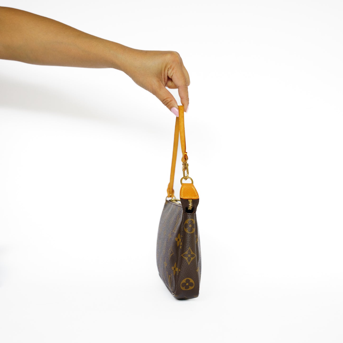 Louis Vuitton Pochette Accessoires in Monogram Canvas 131125B17