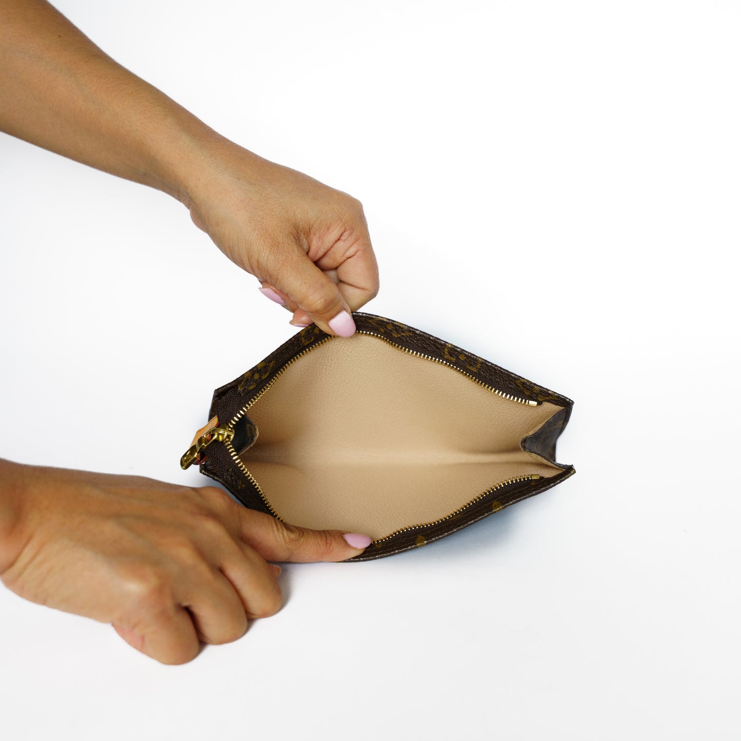 Louis Vuitton Bucket Pouch in Monogram Canvas FL0071 131125B19