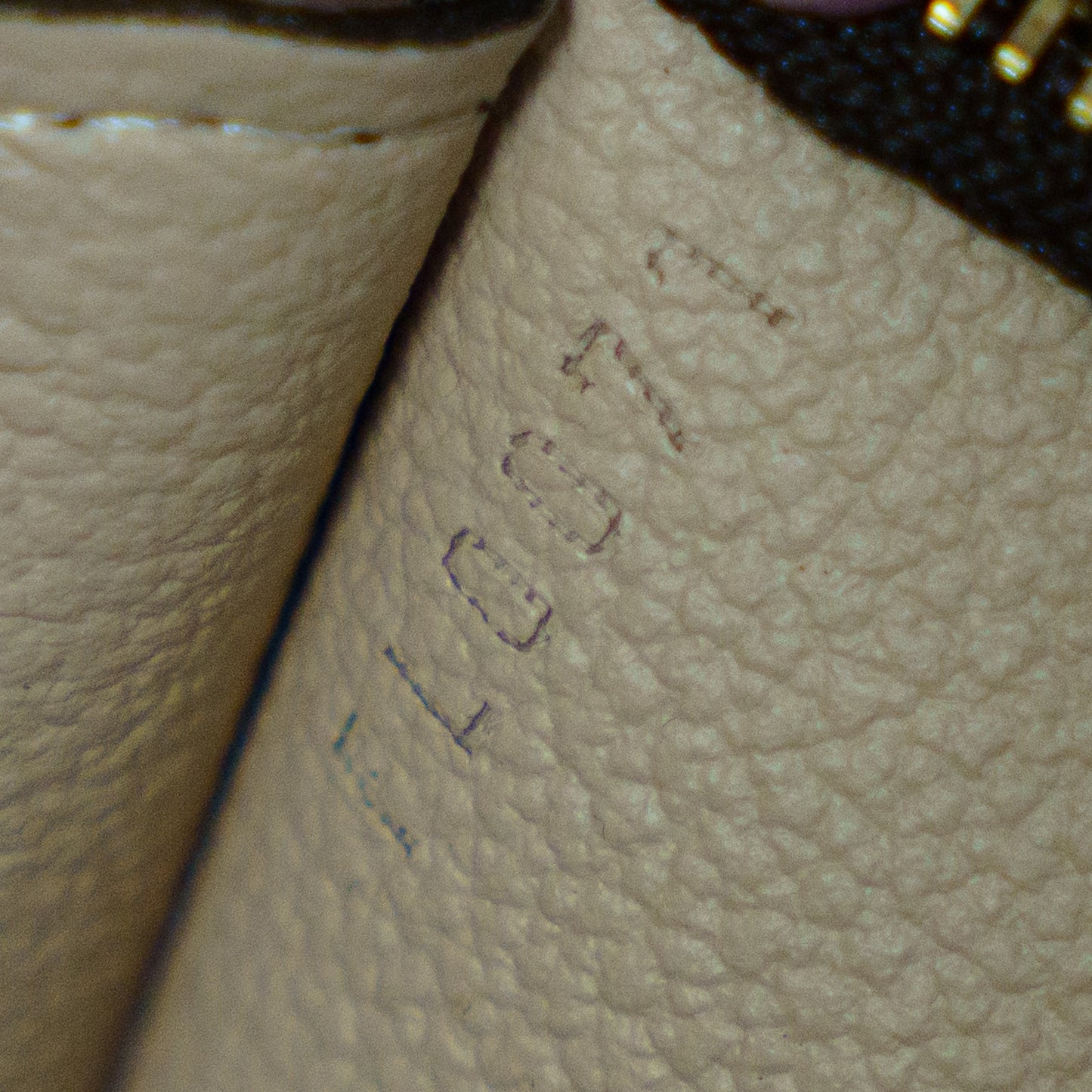 Louis Vuitton Bucket Pouch in Monogram Canvas FL0071 131125B19