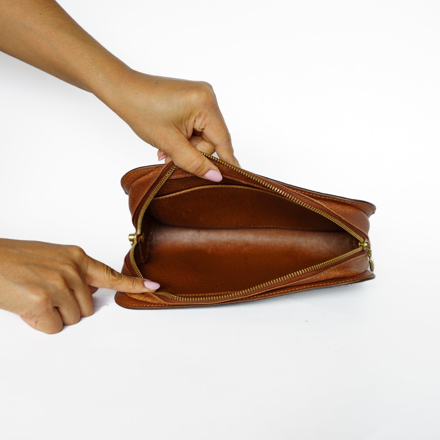 Louis Vuitton Orsay Clutch in Monogram Canvas 131125B20