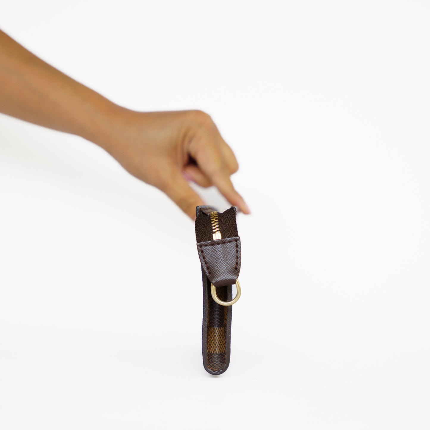 Louis Vuitton Bucket Pouch in Damier Ebene Canvas 131125B278