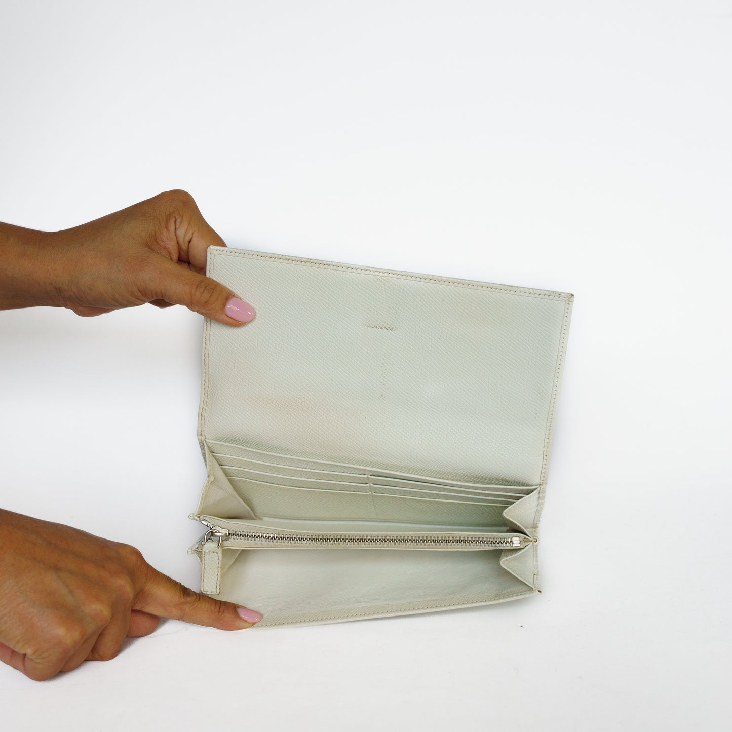 Bvlgari Wallet in White Grained Leather 131125B285