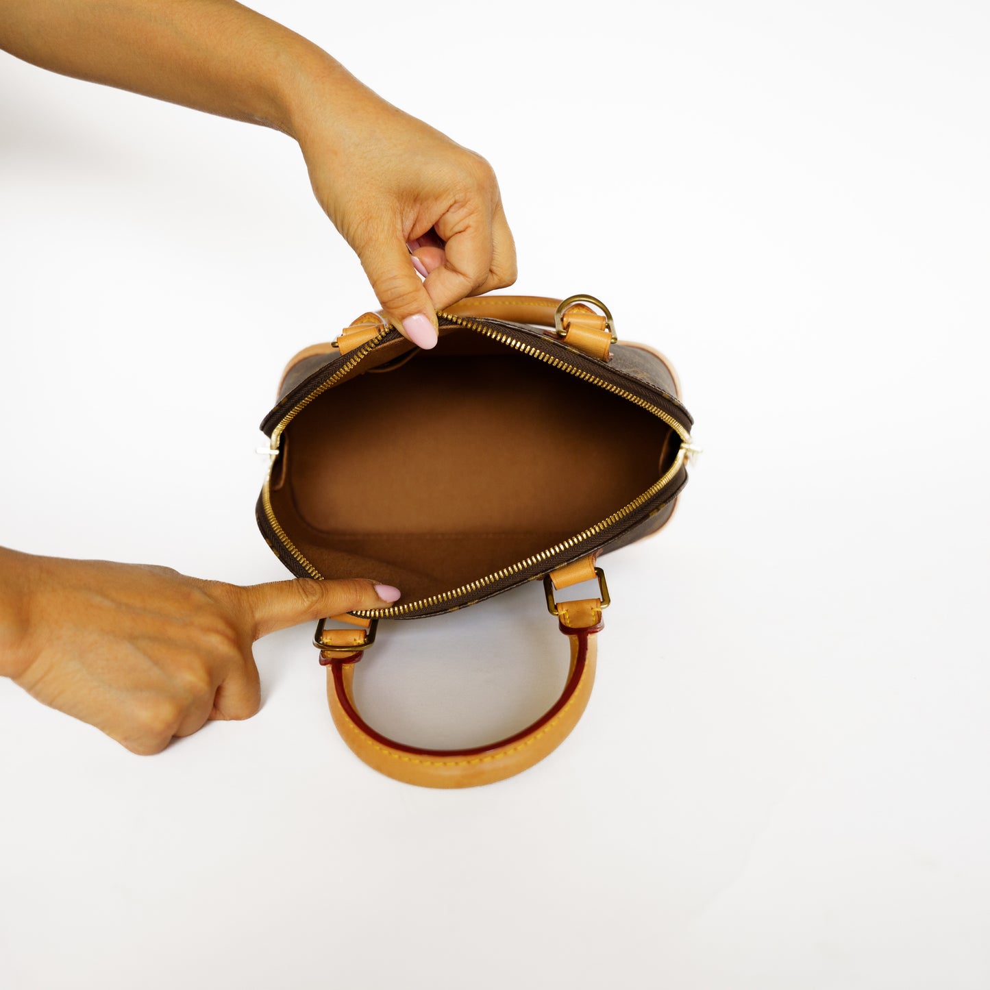 Louis Vuitton Alma BB in Monogram Canvas 131125B7